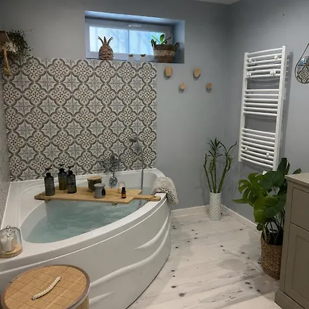 Bulle D Evidence Avec Baignoire Saumur