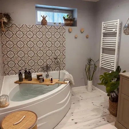 Bulle D Evidence Avec Baignoire Saumur